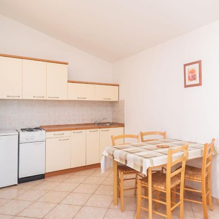 Apartment Iva-2 By Interhome Krnica Luaran gambar