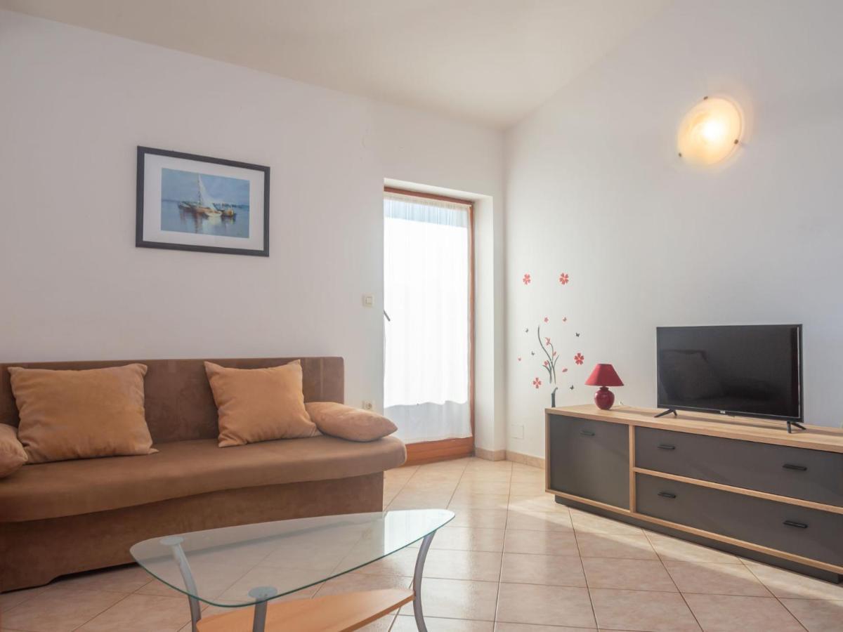 Apartment Iva-2 By Interhome Krnica Luaran gambar